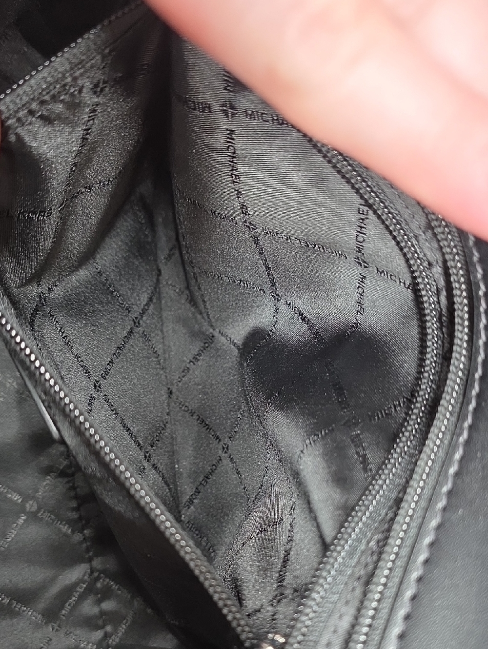 MK Shoulder Bag - Picture 7 of 12
